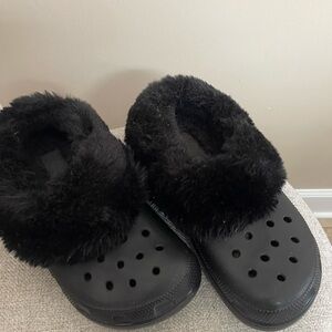 Ladies Black Furry Clogs